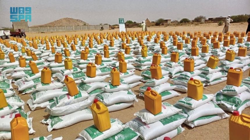 في 3 دول.. مركز الملك سلمان يوزع أضاحي وسلال غذائية