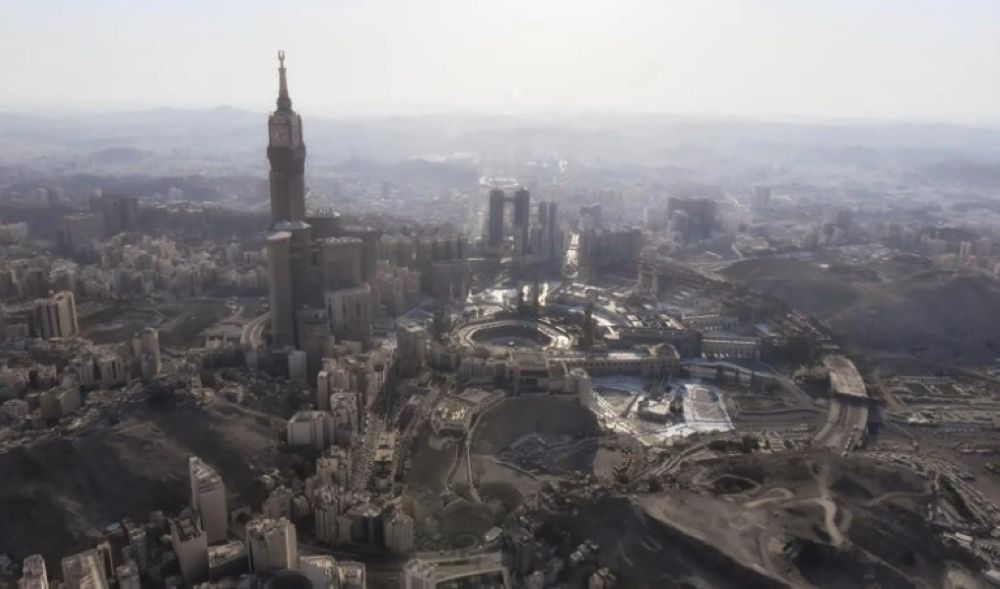 "الصحة" تحذر زوار المسجد الحرام من ضربات الشمس