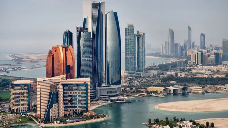 الإمارات تحدد 8 شروط لتأشيرة دخول المقيمين في مجلس التعاون الخليجي