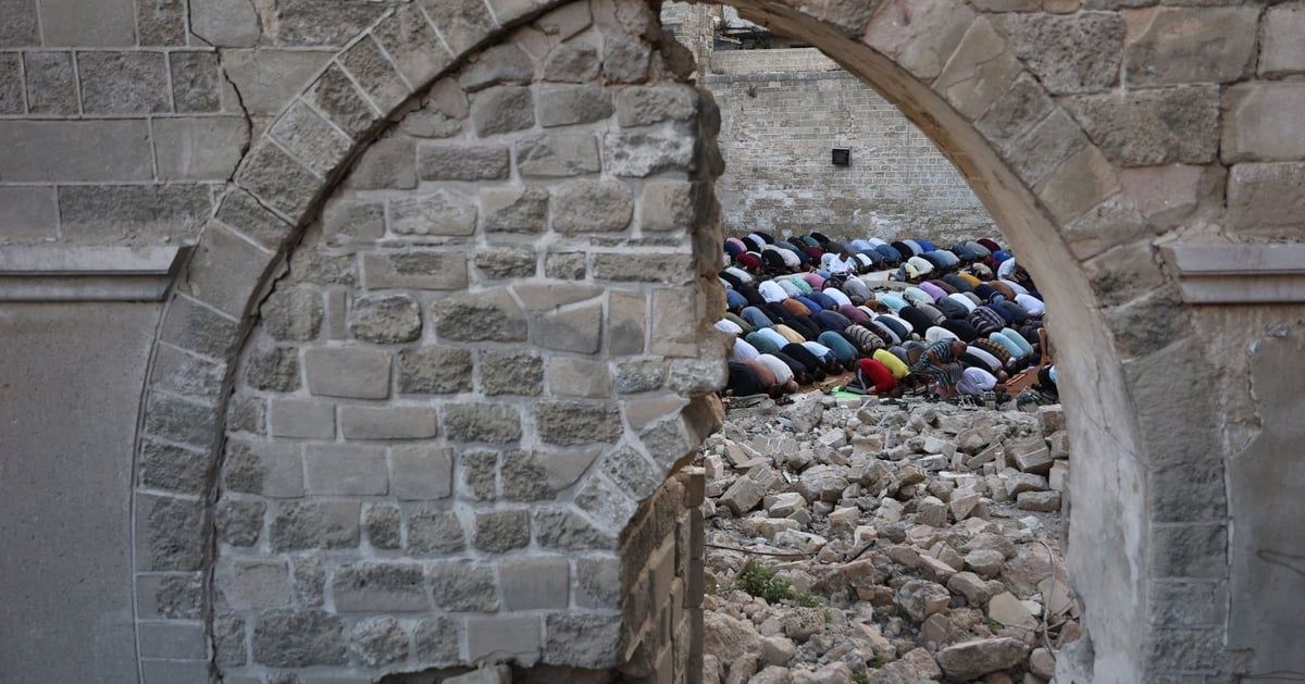 الأسبوع في 10 صور: حرائق الغابات تفتك بالولايات المتحدة.. وهكذا أدى الفلسطينيون صلاة العيد