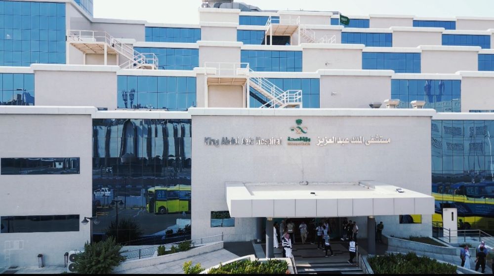 تدخل جراحي ينقذ حاجة مصرية من الشلل