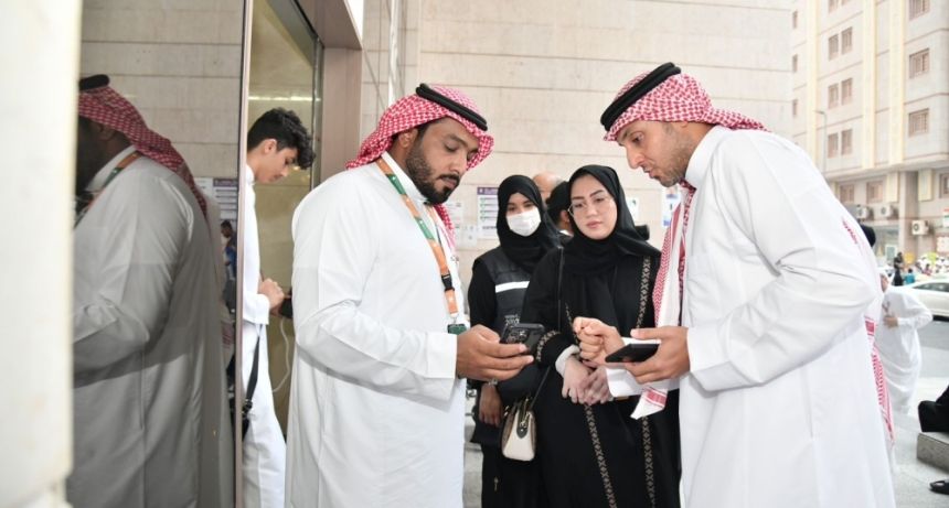 "الزمازمة " تعزز مبادراتها لإثراء تجربة الحجاج بمبادرتي "يدا بيد" و"استدراك"