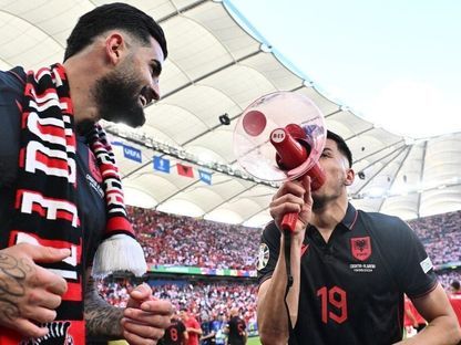 الامارات | الاتحاد الأوروبي يوقف الألباني داكو مباراتين بسبب سوء السلوك