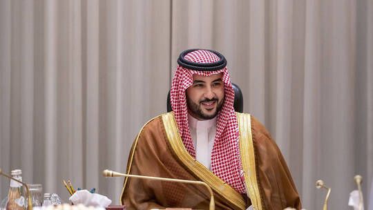الخليج اليوم .. وزير الدفاع السعودي يصل إلى بكين في زيارة رسمية