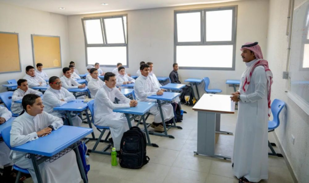 "التعليم": إجازات الخريف والشتاء للمدارس المتميزة فقط/عاجل