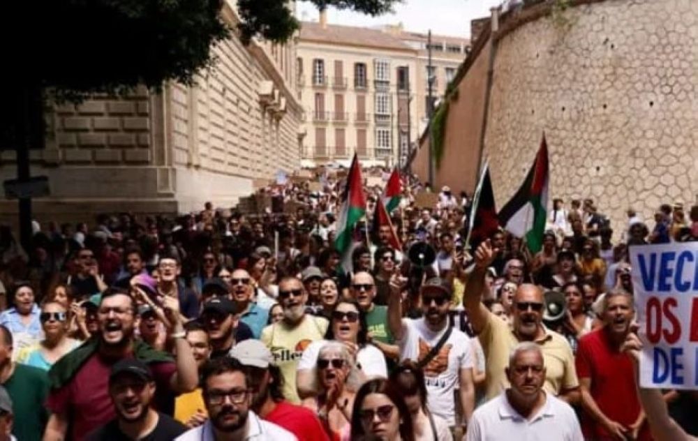 احتجاجات حاشدة.. ماذا فعلت السياحة الجماعية بمالقة الإسبانية؟