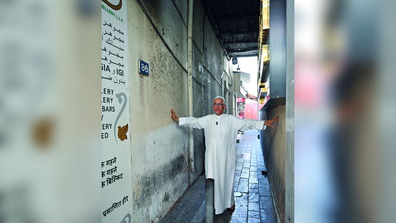 الامارات | محمد بن ثاني يعود إلى فريج «سكة الخيل»: بيتنا القديم كان «وسط العالم»
