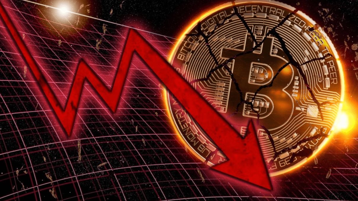 سعر البيتكوين يستقر عند 57 ألف دولار: هل سينزل لما دون 50 ألف دولار؟