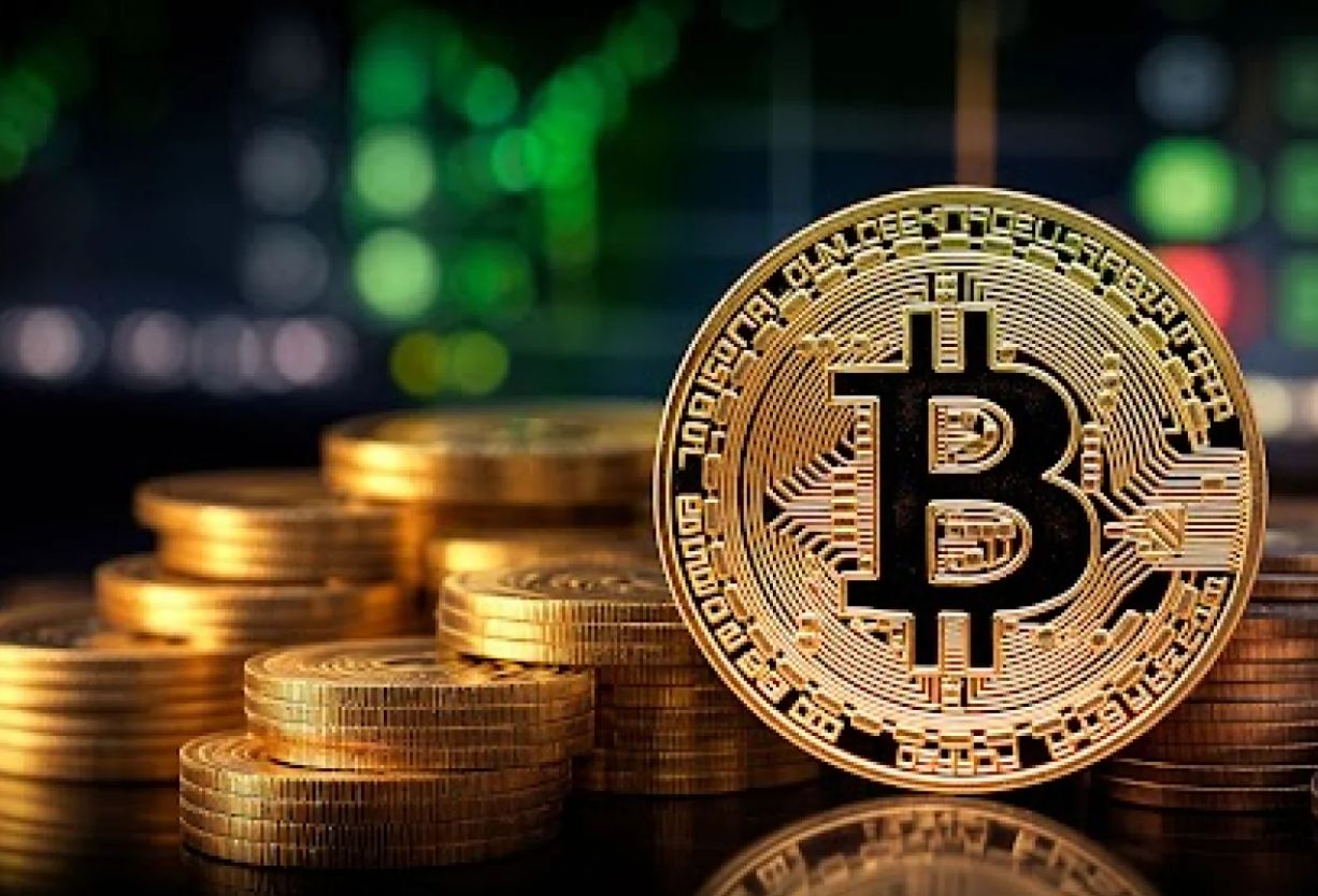 مالحركة التالية لسعر البيتكوين؟ وماهي العوامل التي قد تؤثر على مسار العملة؟
