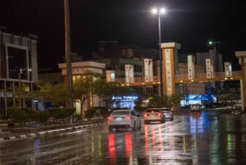 مصحوبة بعواصف.. هطول أمطار متفرقة على الباحة