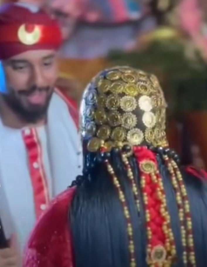 شاهد بالصورة والفيديو.. في حفل زواج أسطوري.. فنان سوداني يتزوج من فنانة يمنية