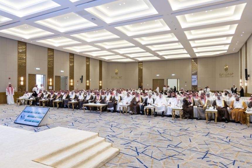 القصبي يجتمع بالمستثمرين لتطوير بيئة الأعمال التجارية في المدينة المنورة