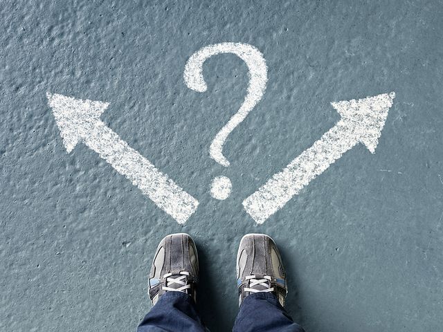 الامارات | فيديو | 5 أسئلة عليك إجابتها قبل اختيار تخصصك الجامعي!