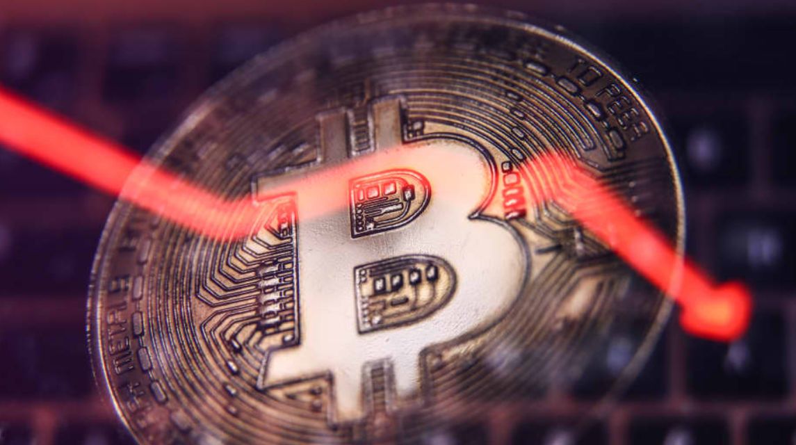 استقرار البيتكوين عند مستوى 58 ألف دولار بعد الفشل في تجاوز حاجز 60 ألف دولار