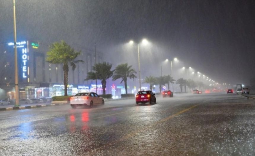 "الأرصاد" ينبه من هطول أمطار على عسير وجازان