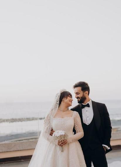 العريس الحلال أهو.. حسني شتا يتألق في حفل زفافه بحضور نجوم الفن