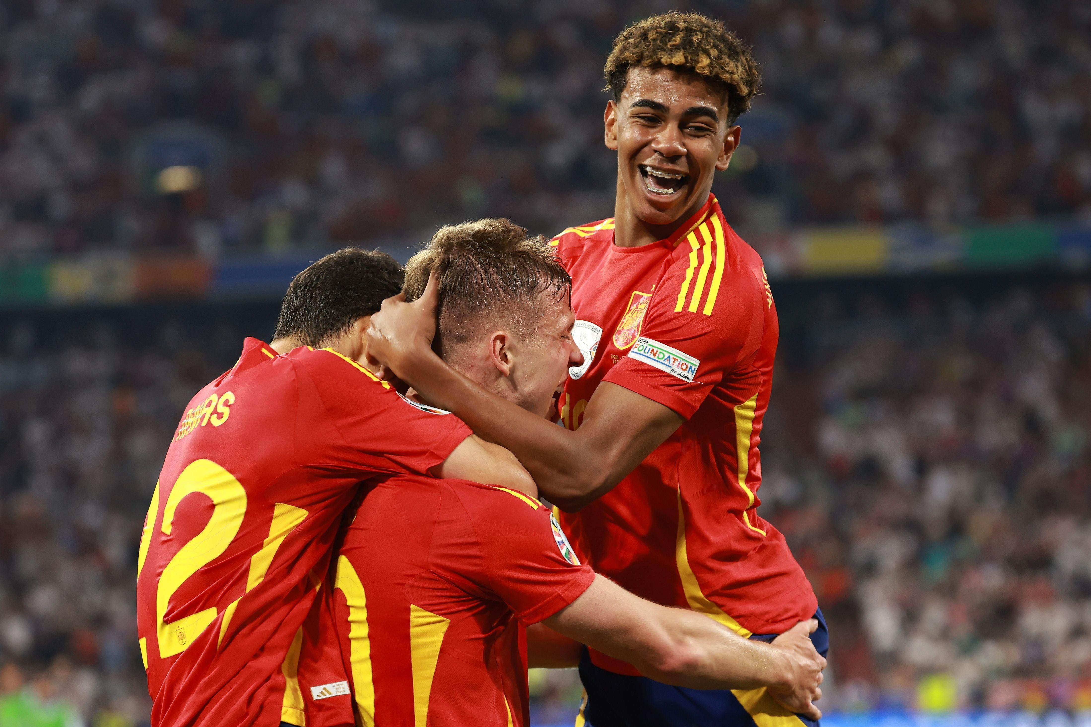 إنجلترا تواجه إسبانيا في نهائي اليورو 2024: ماذا تقول أبرز التوقعات؟