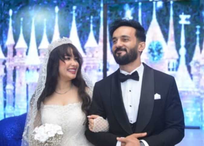العريس الحلال أهو.. حسني شتا يتألق في حفل زفافه بحضور نجوم الفن