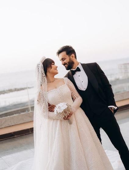 العريس الحلال أهو.. حسني شتا يتألق في حفل زفافه بحضور نجوم الفن