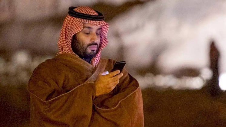 محمد بن سلمان يبحث مع ستارمر سبل تعزيز العلاقات