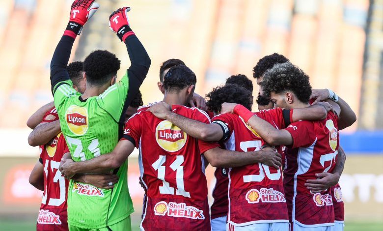 الاهلي مهدد بإيقاف القيد والحجز على أرصدته.. محامي السعيد يفجرها