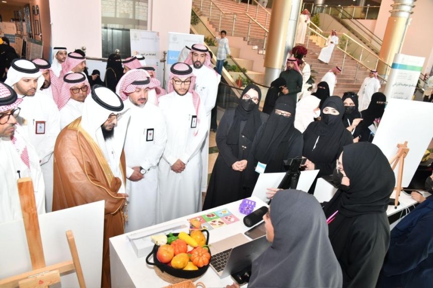 بتكريم الطلاب الموهوبين.. "أم القرى" تختتم برنامج ”موهبة الإثرائي الصيفي“