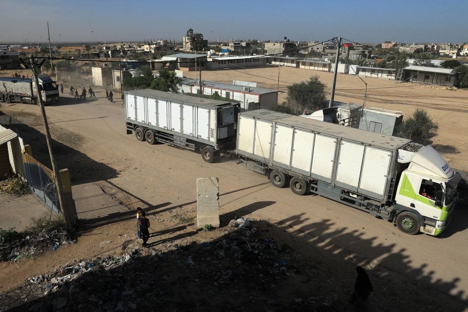 “الأونروا”: الاحتلال الإسرائيلي قصف قوافل مساعدات الأمم المتحدة جنوب مدينة غزة