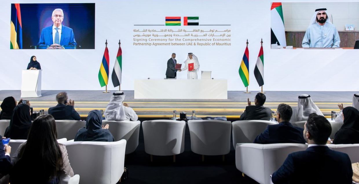 الامارات | محمد بن راشد ورئيس وزراء موريشيوس يشهدان التوقيع على اتفاقية الشراكة الاقتصادية الشاملة بين الدولتين