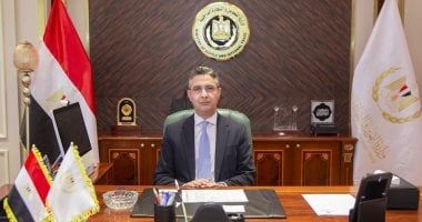 وزير التموين يجرى جولة على الأسواق بالإسكندرية للتأكد من توافر السلع