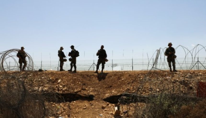 الاحتلال الإسرائيلي يعتقل عشرات الفلسطينيين في الضفة الغربية