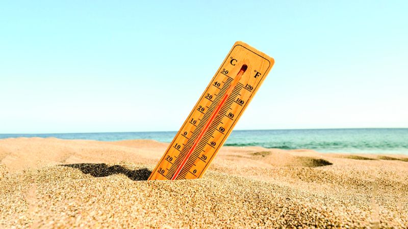 الامارات | 6 فئات تهددها حرارة الصيف بمضاعفات صحية