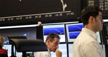 الأسواق الأوروبية تتجاوز حالة الذعر العالمى وتبدأ بتعاملات إيجابية