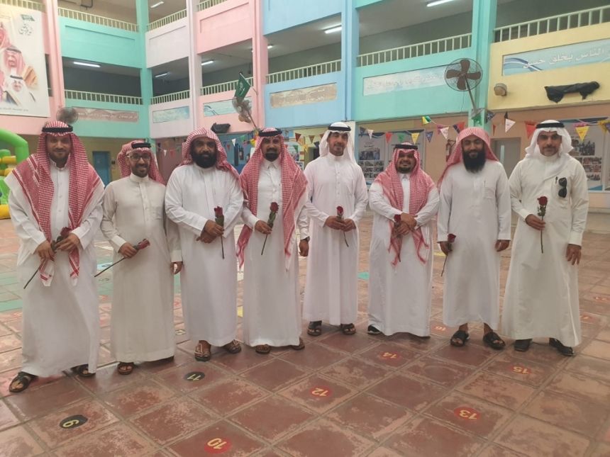 شاهد.. عودة المعلمين استعدادً لانطلاق العام الدراسي الجديد