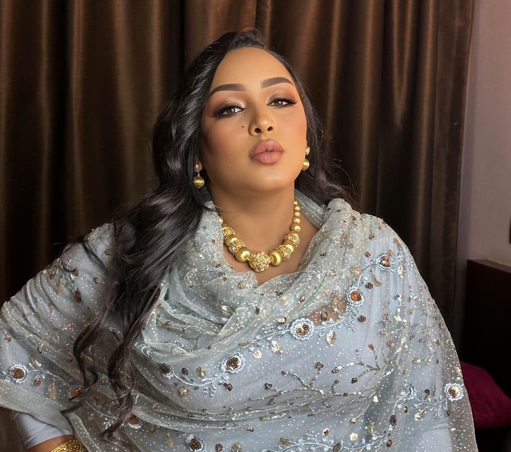 شاهد بالصورة.. الفنانة هدى عربي ترد على العرافة الشهيرة ليلى عبد اللطيف