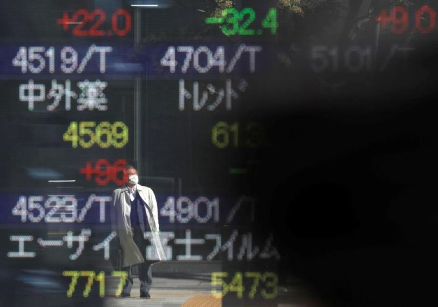ارتفاع أسعار الذهب والنفط وسط حالة ترقب في الأسواق العالمية