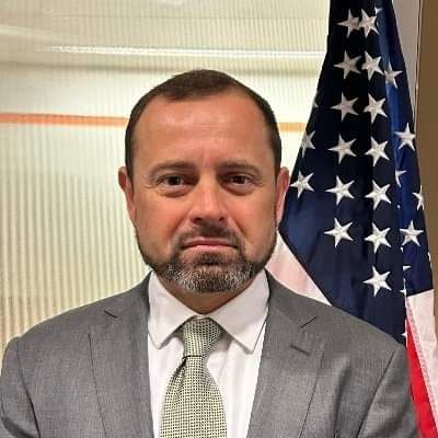 توم بيرييلو: بدء الجلسة الافتتاحية مع شركائنا الدوليين والفنيين الذين يمثلون سويسرا والمملكة العربية السعودية ومصر والإمارات