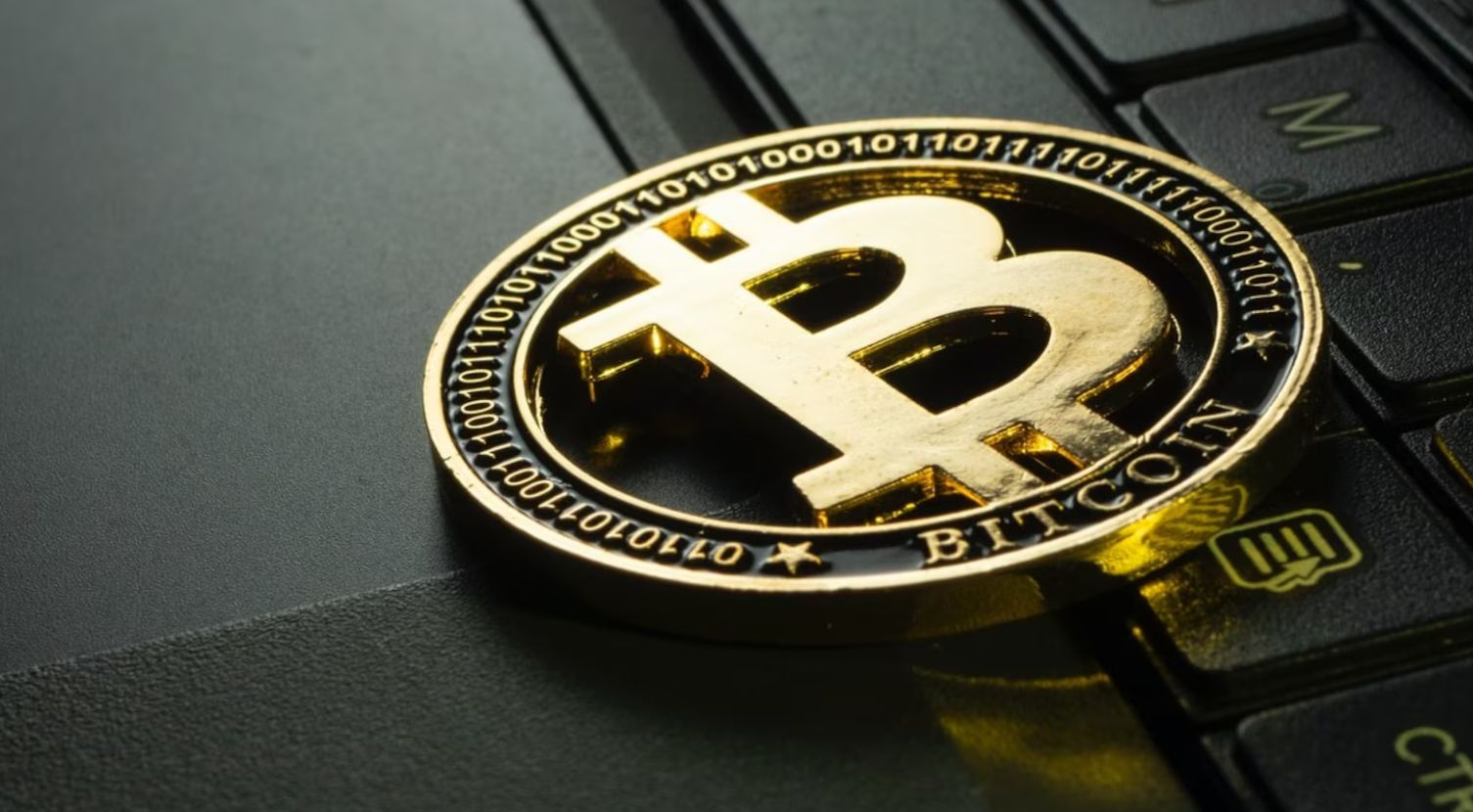 اقتراب سعر البيتكوين من مستوى 61 ألف دولار وارتفاع عملة TON بنسبة 10%