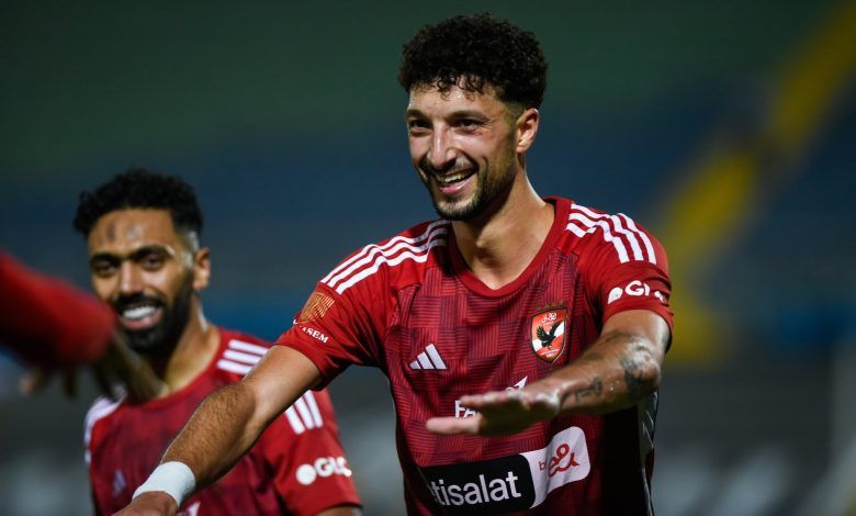 وسام أبو علي يتفوق على مهاجم بيراميدز رسميا