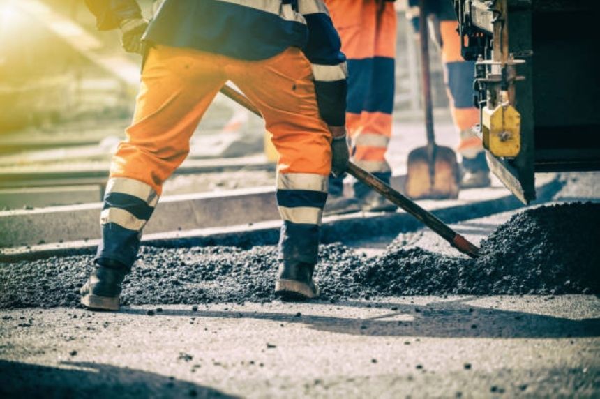 أمير الرياض: محاور الطرق الرئيسة والدائرية ستعزز استدامة النقل بالعاصمة