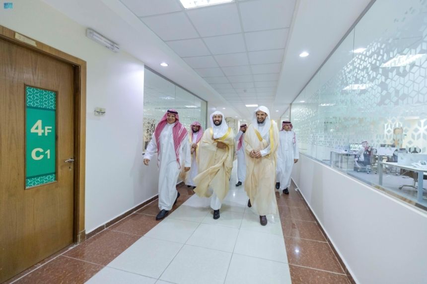 وزير العدل يوجه بمواصلة التطوير لتحقيق العدالة الناجزة