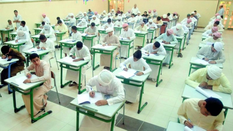 الامارات | الأميري: تقييم تجربة استبدال «امتحانات الفصل الثاني» بمشاريع عملية لتطبيقها في مختلف المراحل