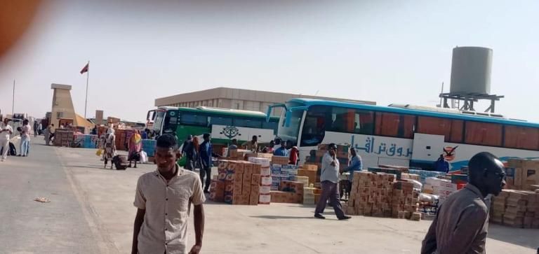 الجمارك : البدء في تخليص البضائع المكدسة بميناء سواكن ومعبري أشكيت وارقين
