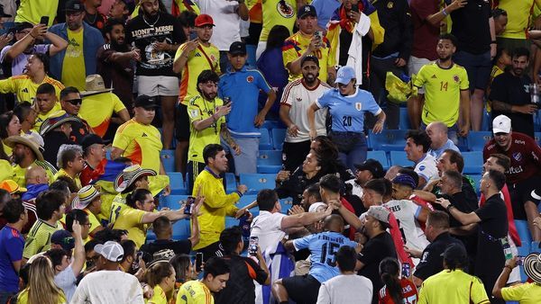 الامارات | كونميبول يعاقب 11 لاعبا من الأوروغواي بين الإيقاف والغرامة بسبب أحداث كوبا أميركا