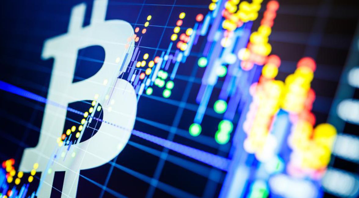 سوق الكريبتو يتكبد خسائر بقيمة 130 مليار دولار مع تراجع سعر البيتكوين إلى أدنى مستوى له في 9 أيام