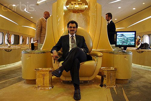 الوليد بن طلال يثير الجدل بمقارنة شعبية الأندية السعودية