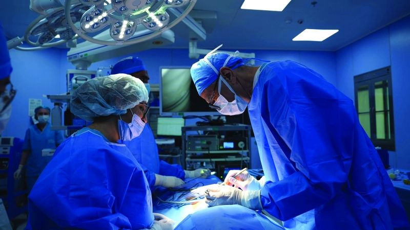 الامارات | «أبوظبي للخلايا الجذعية» يجري أول عملية تجميد للمبيض في الإمارات