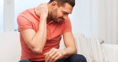 فوائد الكمادات الساخنة لتخفيف الألم.. اعرفها