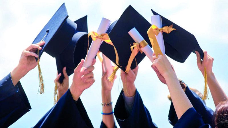 الامارات | 4 خطوات لتحديد أوائل الثانوية في المدارس الخاصة بدبي