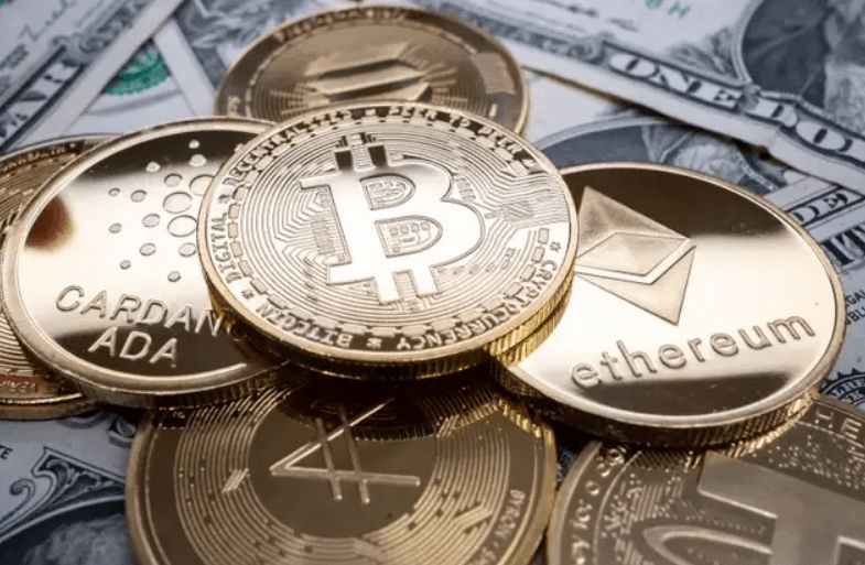 تعافي البيتكوين من انخفاضه إلى مستوى 57 ألف دولار
