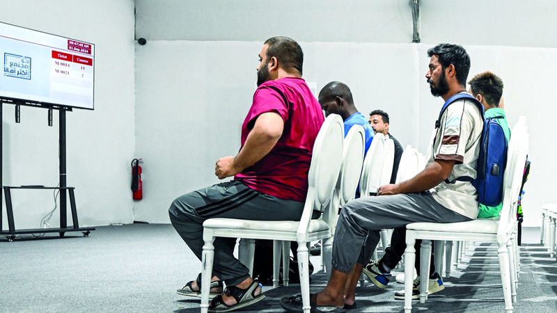 الامارات | شركات خاصة تتنافس في توظيف المخالفين